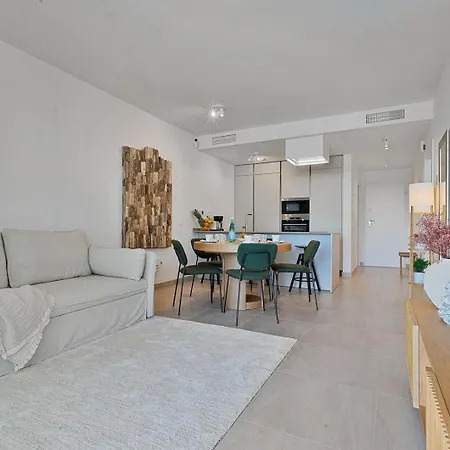 Apartment Seaview Reserve - Stunning Lux.
