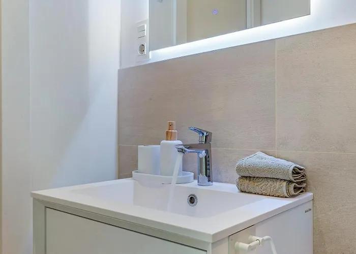 Apartment Seaview Reserve - Stunning Lux.