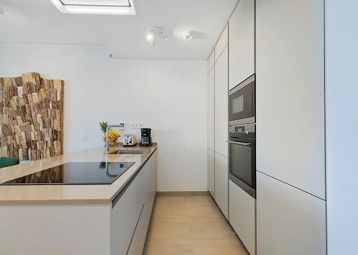 Apartment Seaview Reserve - Stunning Lux. *