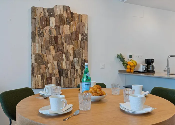 Seaview Reserve - Stunning Lux.