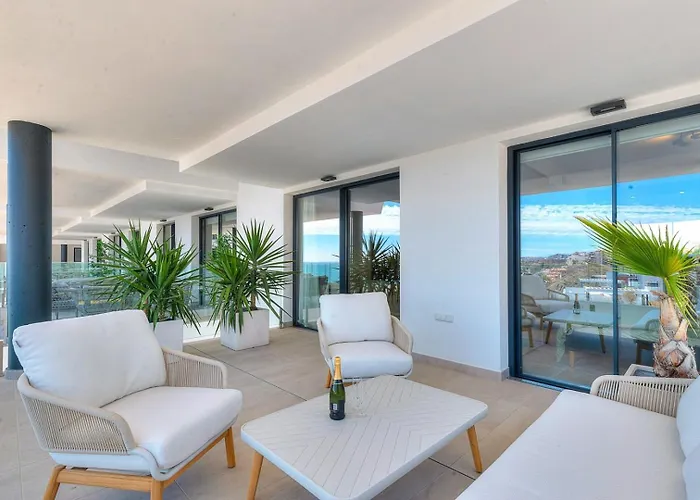 Seaview Reserve - Stunning Lux. Apartment